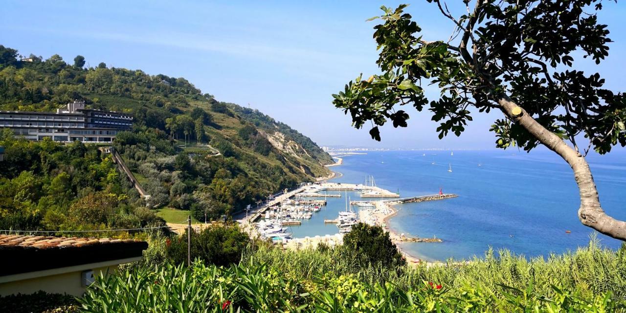 Residence Baia Vallugola Castel di Mezzo Exteriör bild